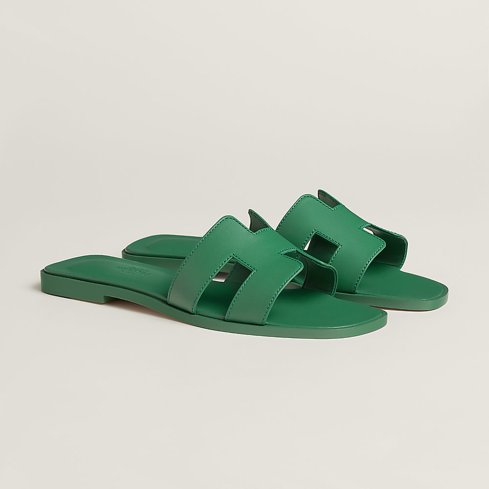 HM 25S ORAN SANDAL IN DARK RED SHEARLING WITH SILVER HARDWARE